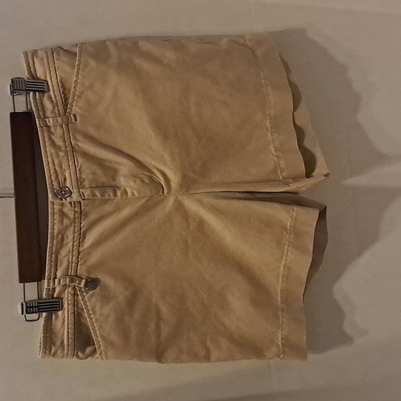 Lauren Ralph Lauren Khaki Shorts with Gold Closure Front Size 8 - Picture 1 of 8
